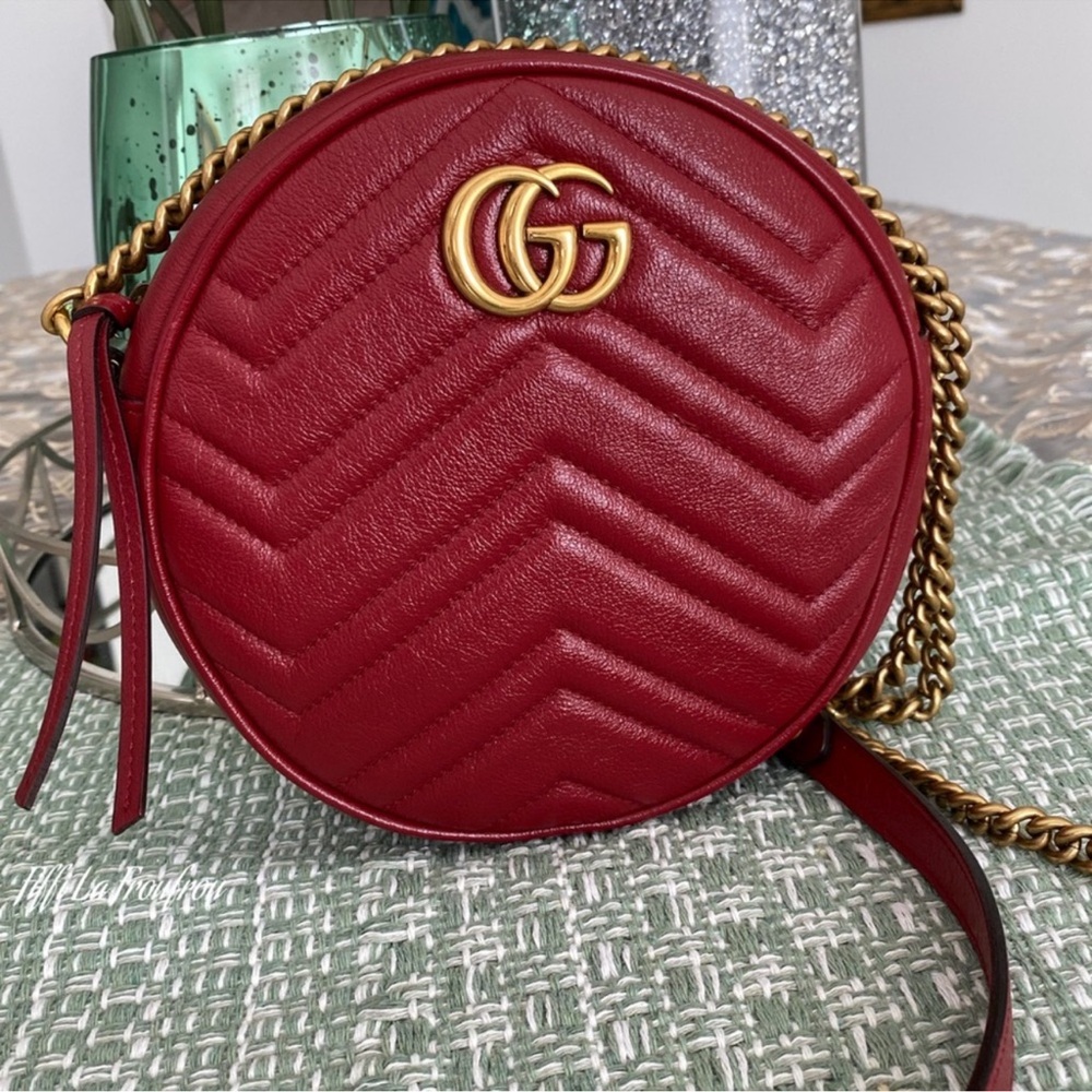 Athentic Gucci Red Quilted crossbody - Picture 10 of 16